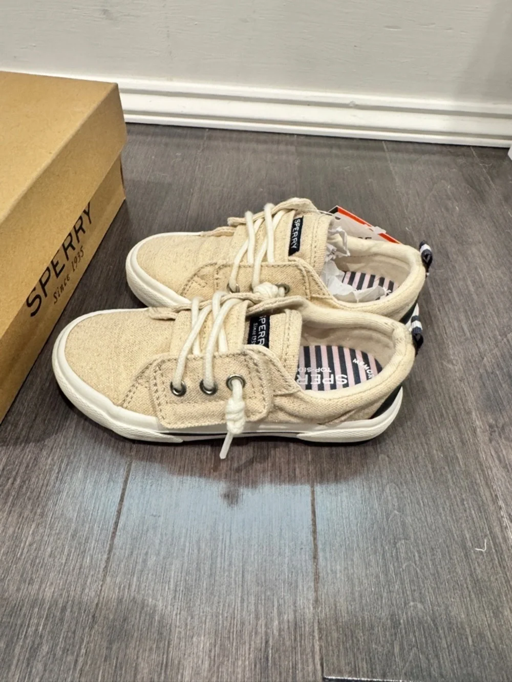 NWT Sperry Girls 8M Kids Cream Champagne Canvas Lace-Up Sneakers Boat Shoes